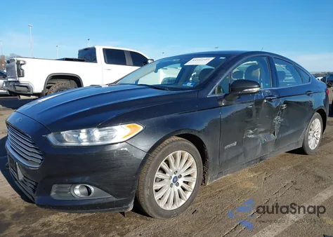2015 Ford Fusion Hybrid Se z USA, uszkodzony, nr VIN 3FA6P0LU9FR172871